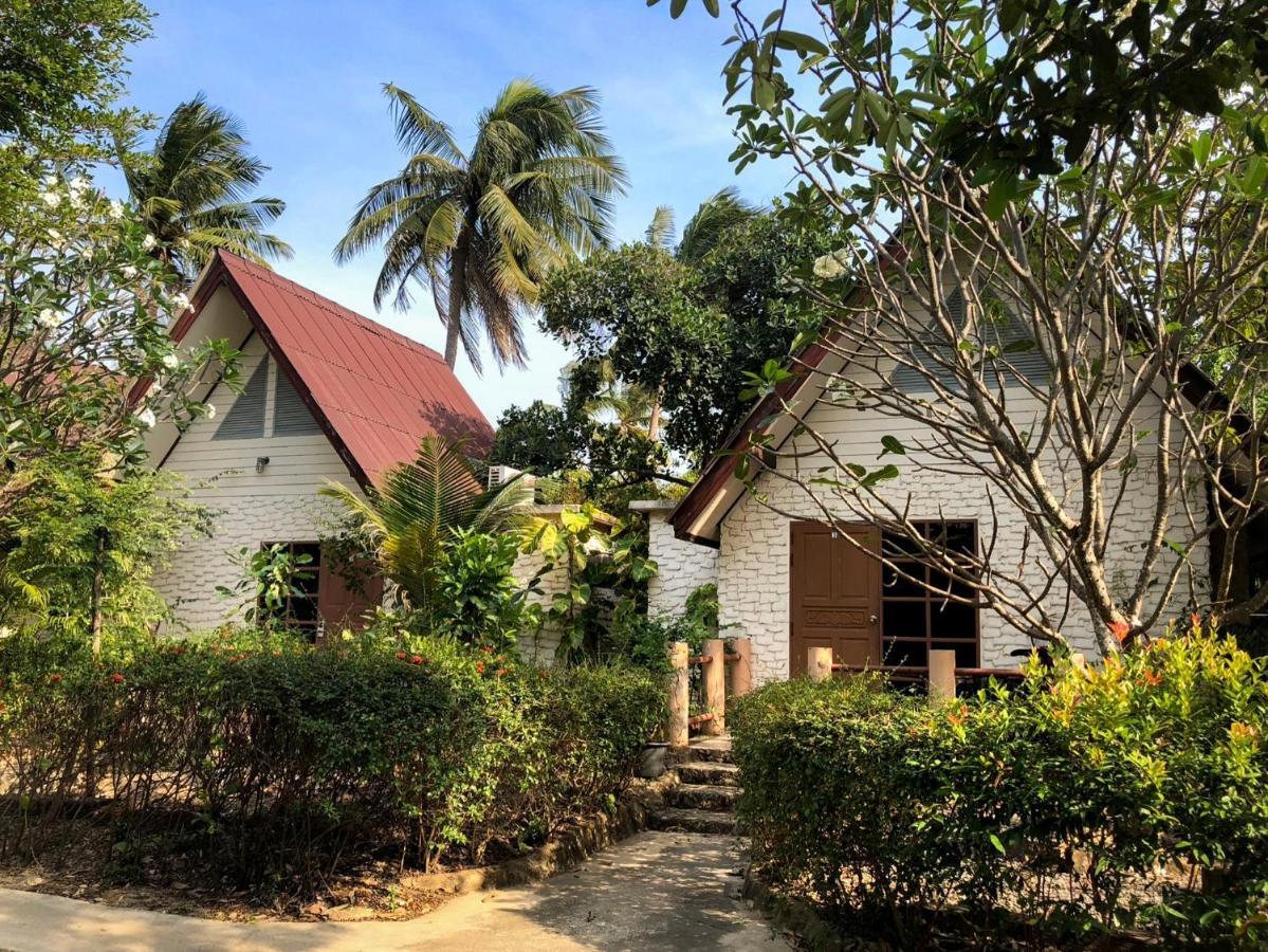 Blue Beach Resort Baanphakrimlay 외부 사진