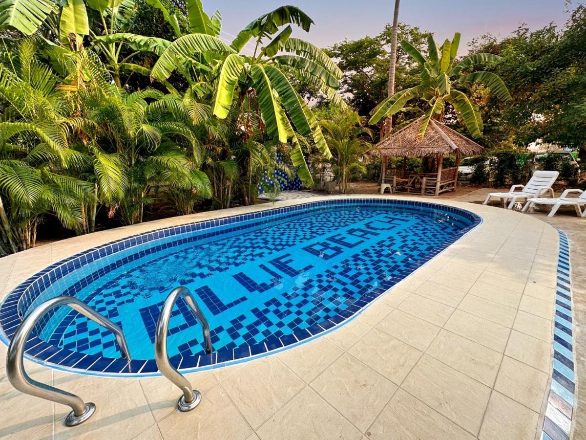 Blue Beach Resort Baanphakrimlay 외부 사진
