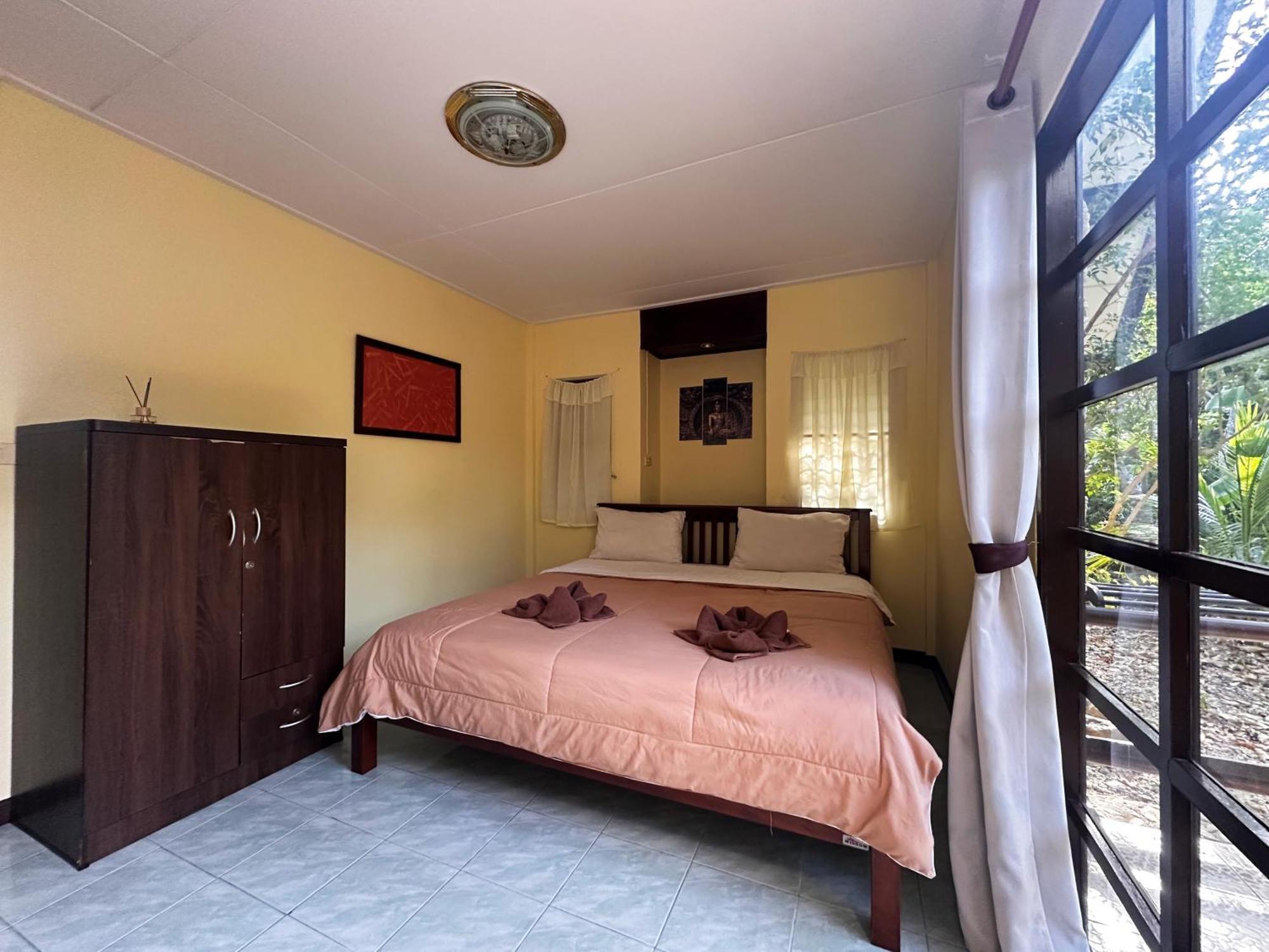 Blue Beach Resort Baanphakrimlay 외부 사진